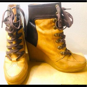 ZARA | Wedge Lace Bootie